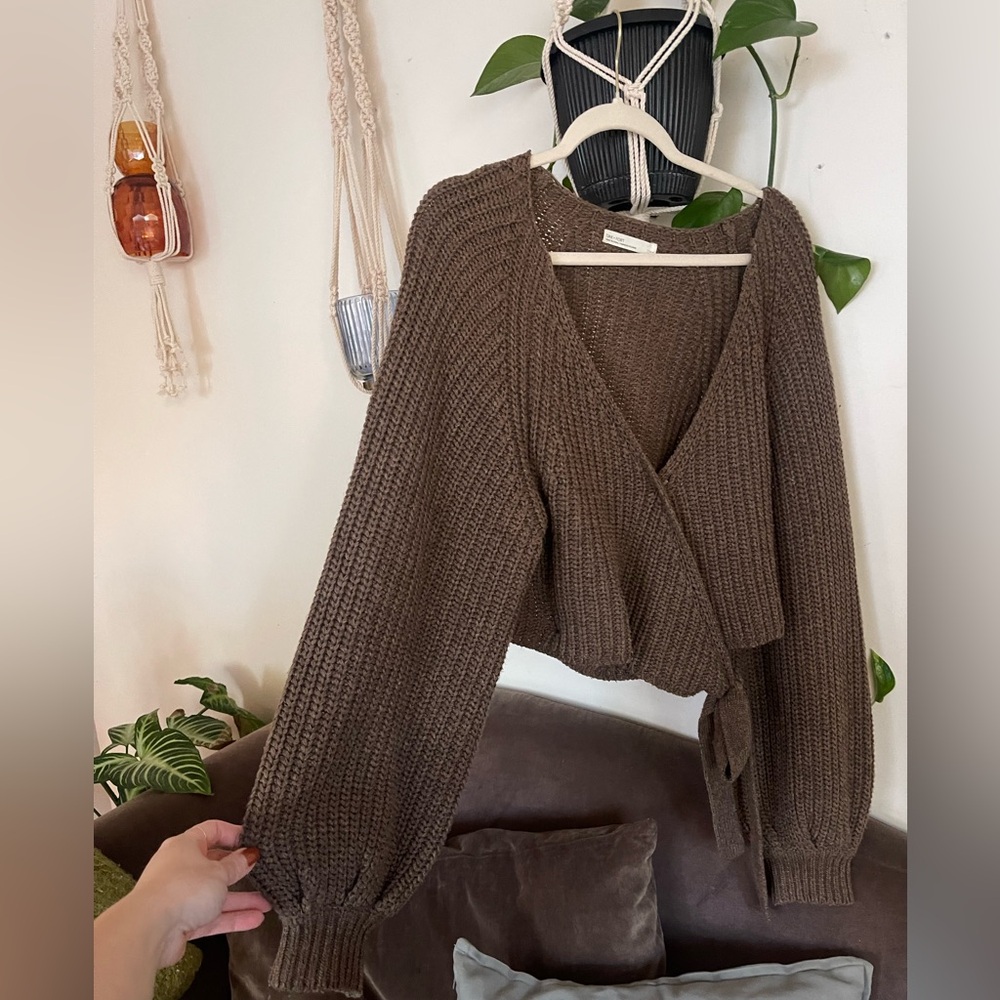 SOLD. Oak + Fort Cropped Wrap Sweater - Picture 5 of 8